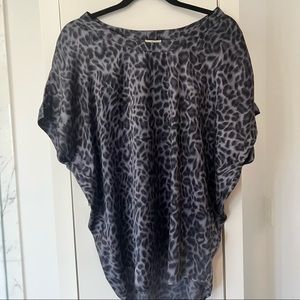JOIE SILK LEOPARD PRINT GREY BLACK TOP/ BLOUSE SZ SMALL